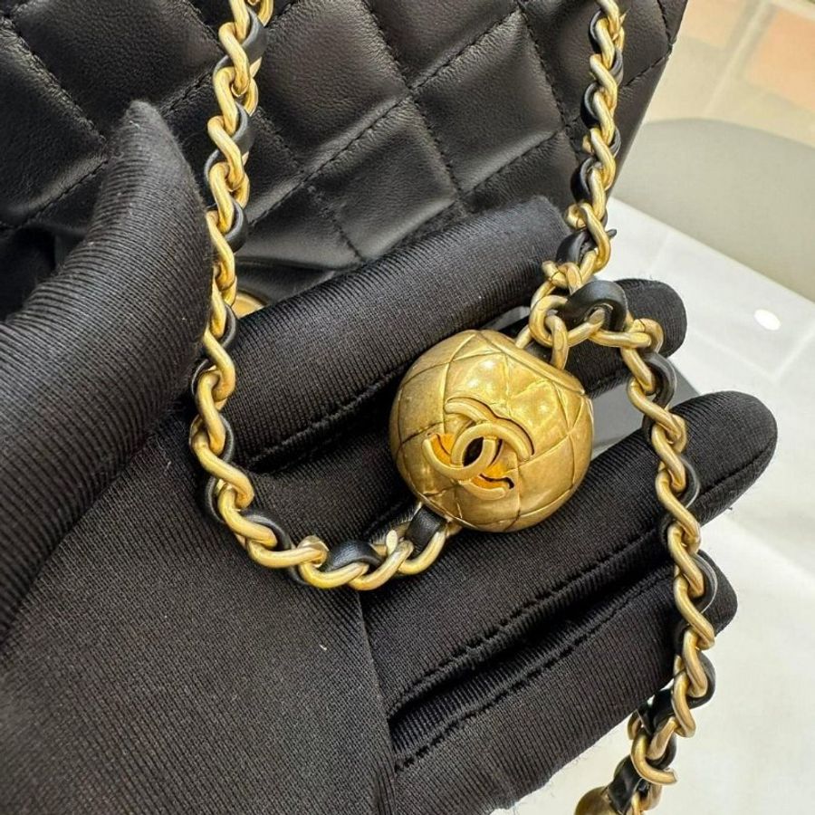 CHANEL mini coco黑金羊皮核桃金球17cm方胖子(芯片款)-7