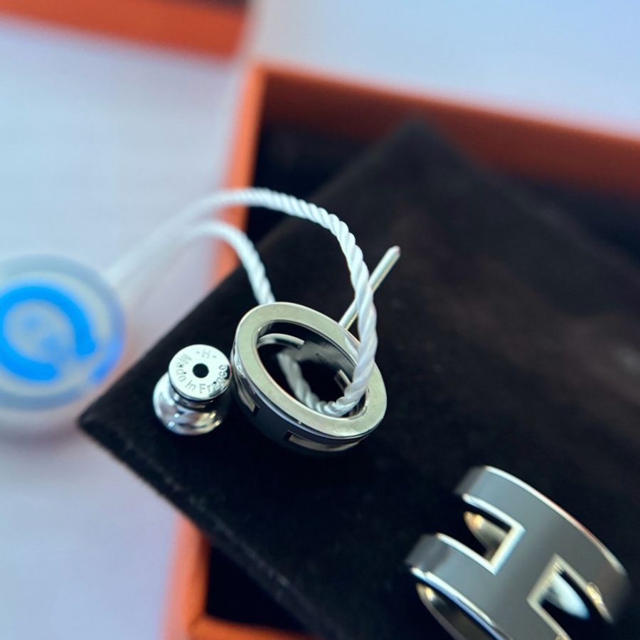 Hermes 愛馬仕灰銀pop H耳釘,經典尺寸非mini 附件塵袋、原盒-1