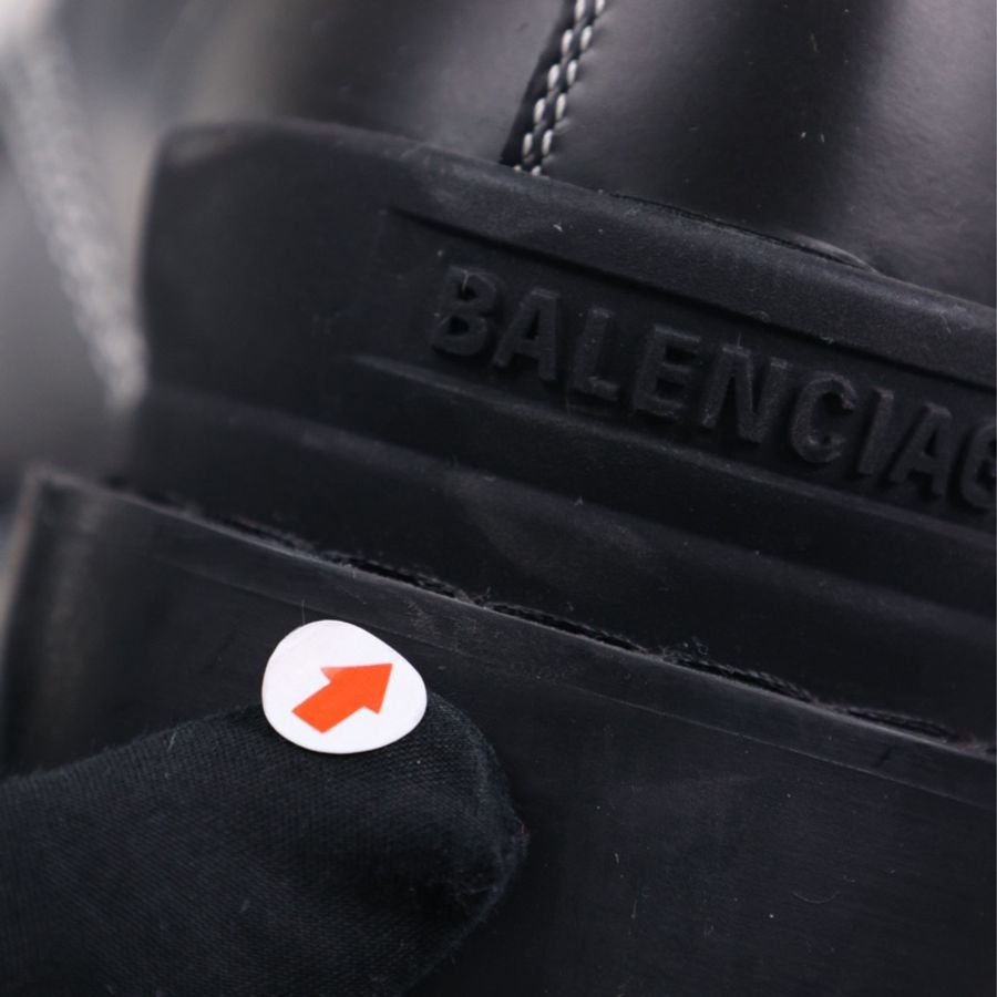 Balenciga黑色皮革白色鞋带系带厚底靴短靴-34