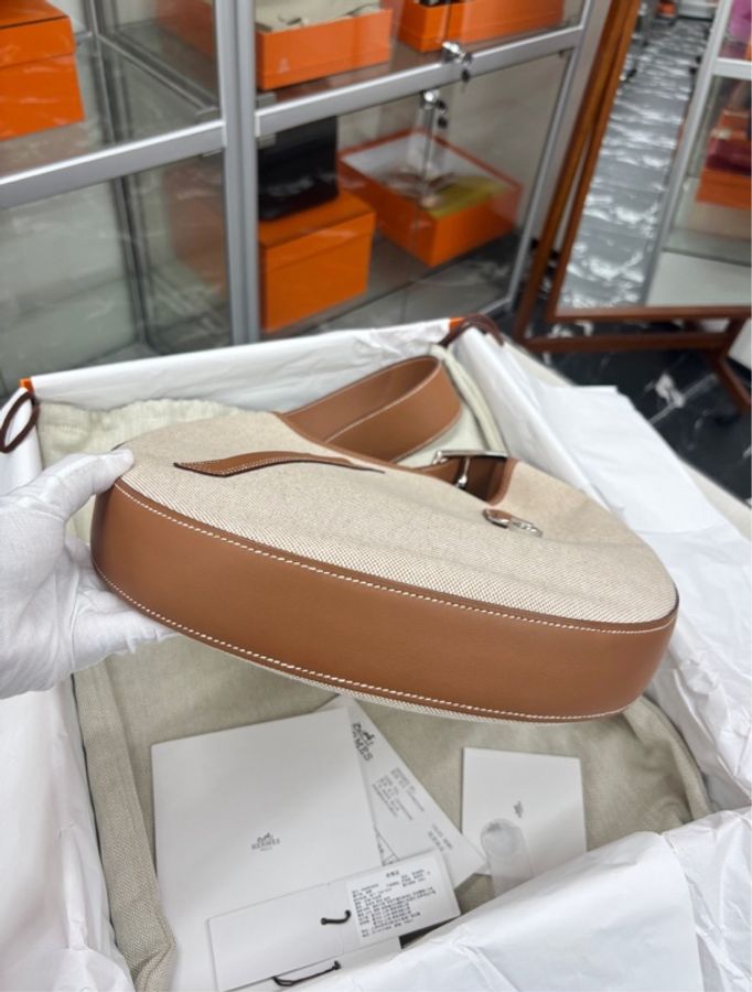 99新Hermes 愛馬仕 金棕帆布大號ArconB刻-5
