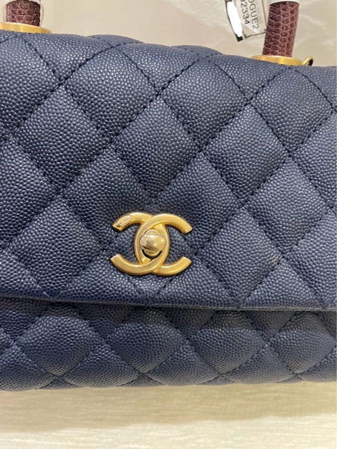 Chanel small coco handle 紅色蜥蜴皮柄配深藍色金扣-5