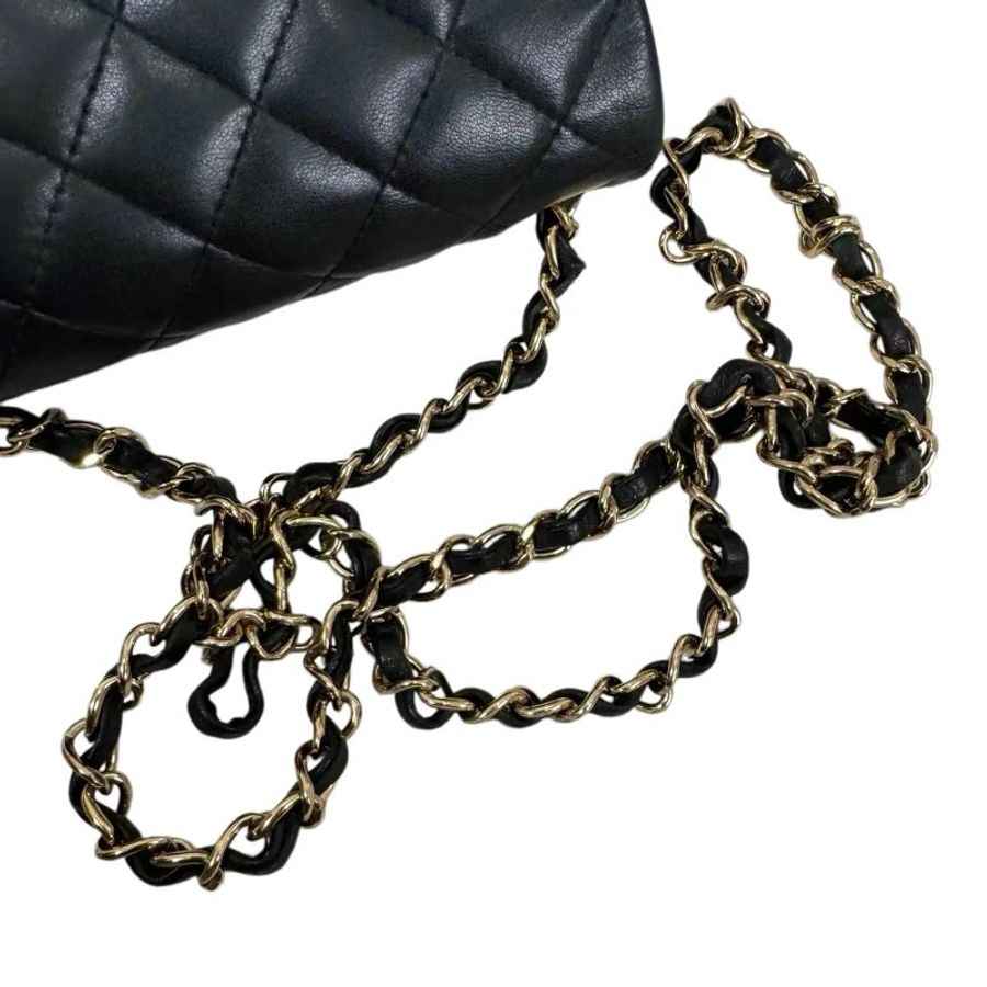 CHANEL 黑金雙C扣菱格紋方胖子鏈條包-9