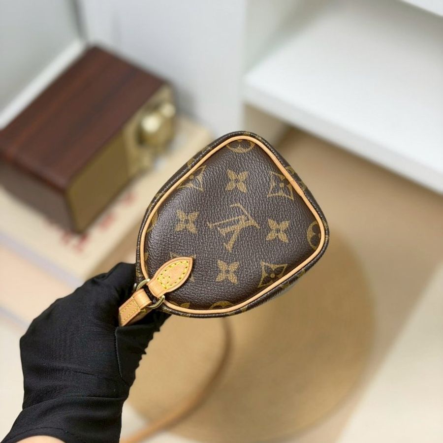 (絕版美品!稀有釋出✨)🏷LV 路易威登.Nano Speedy M61252-2