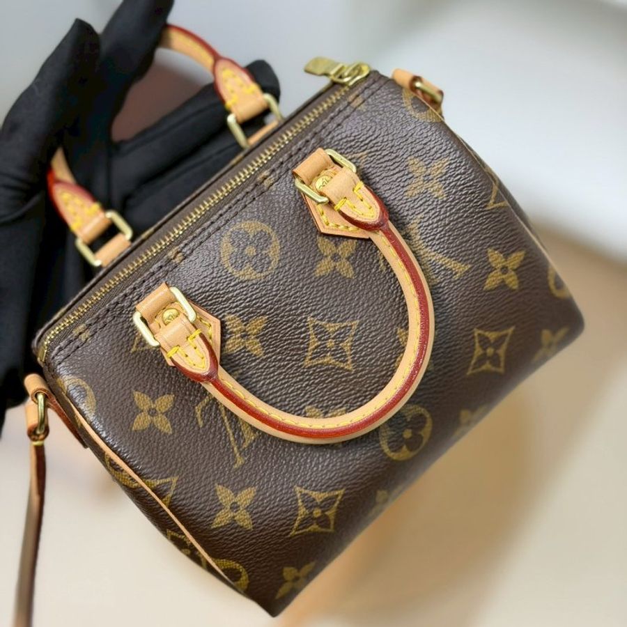 (絕版美品!稀有釋出✨)🏷LV 路易威登.Nano Speedy M61252-16