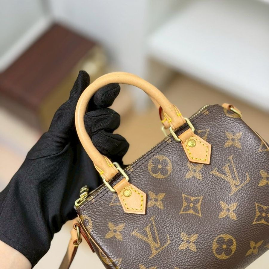 (絕版美品!稀有釋出✨)🏷LV 路易威登.Nano Speedy M61252-17