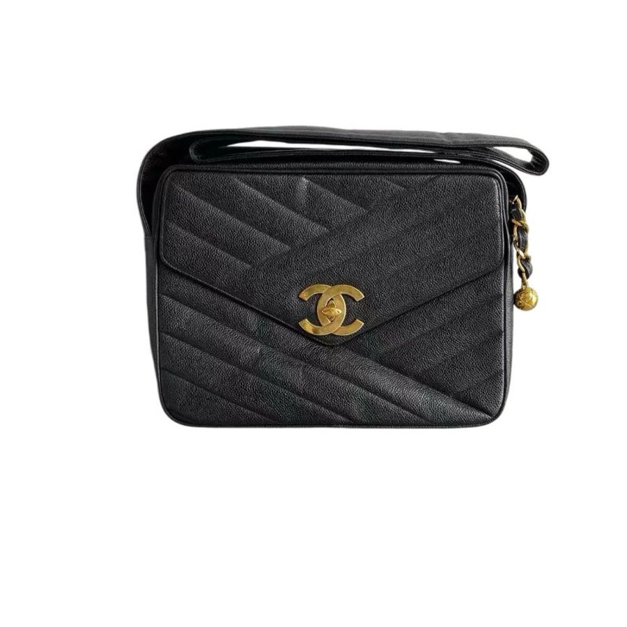 CHANEL 黑金魚子醬貝嫂扣金球肩背包-0