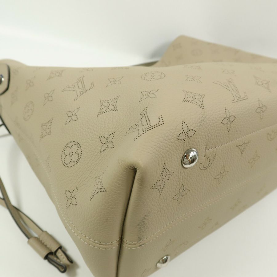 LOUIS VUITTON Monogram Mahina Boundless肩背袋-14