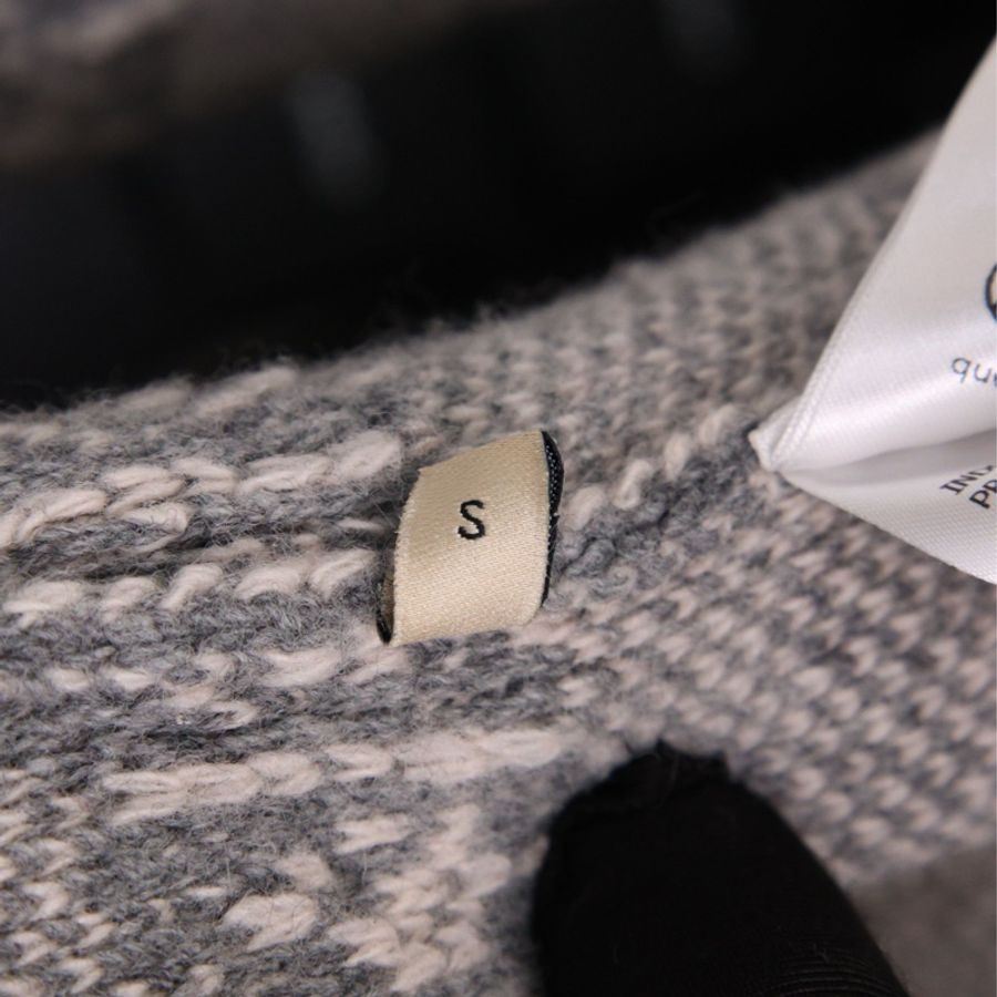 Gucci灰色老花满印针织金扣圆领开衫外套-22