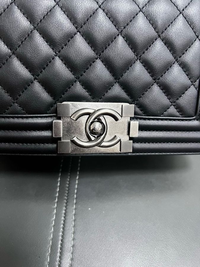 Chanel small Leboy  黑銀-6