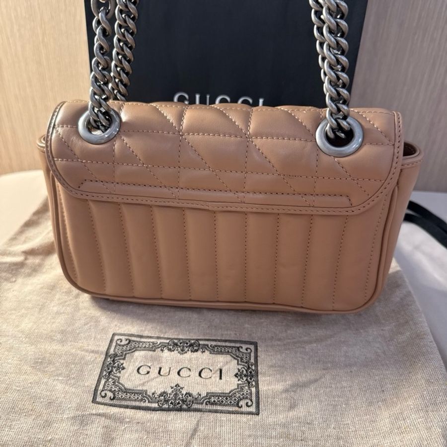 【斷捨離 / 全新閒置】正品 Gucci GG Marmont 可肩揹/斜揹絎縫皮革翻蓋鏈條包 22cm-1