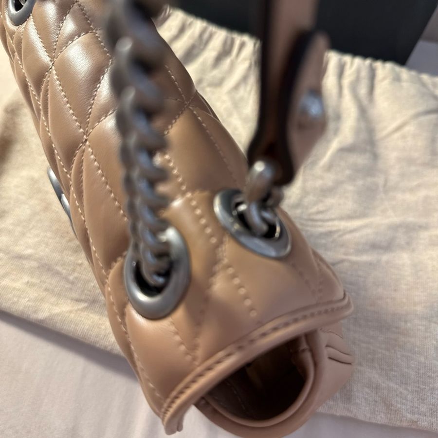 【斷捨離 / 全新閒置】正品 Gucci GG Marmont 可肩揹/斜揹絎縫皮革翻蓋鏈條包 22cm-15