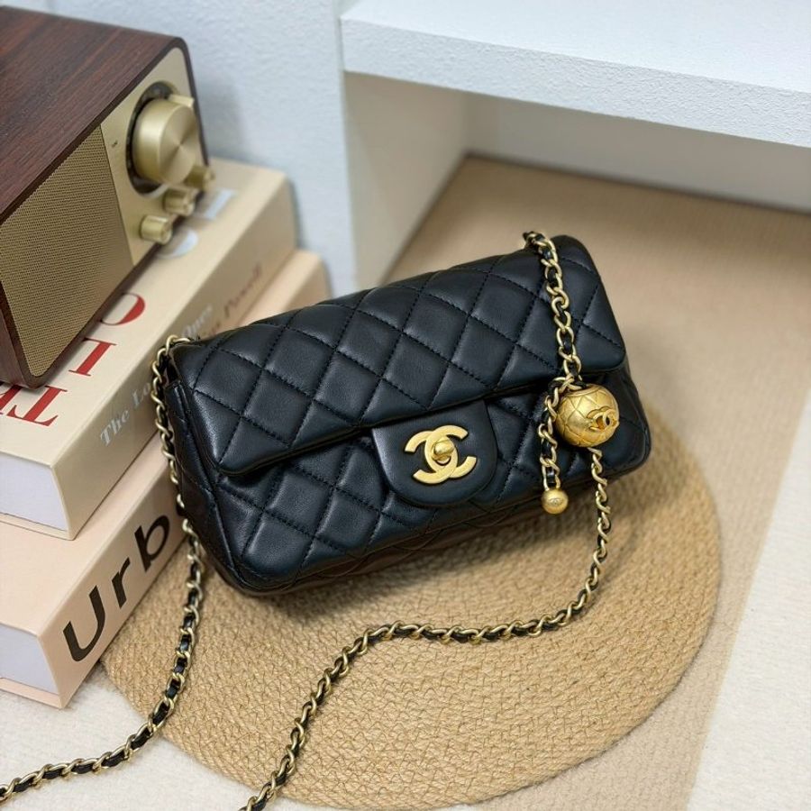 （天菜不必多說💛）🏷Chanel 香奈兒．金球 CF20 大Mini 經典口蓋包-0