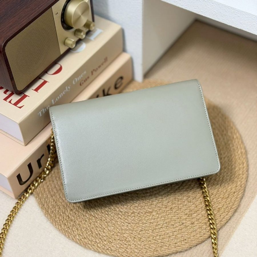 🏷Celine 瑟琳．Margo 凱旋門WOC 季節限定 Green Clay 灰綠色-1