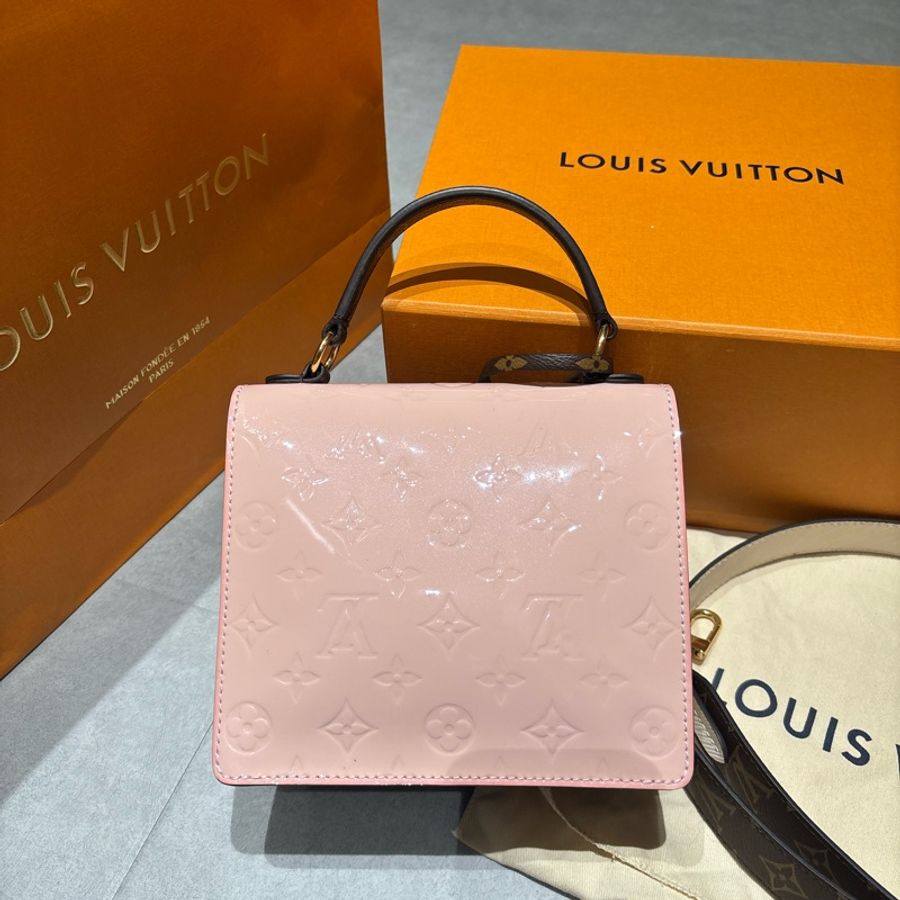LOUIS VUITTON 路易威登 粉色漆皮 原花 Spring Street肩背包-7