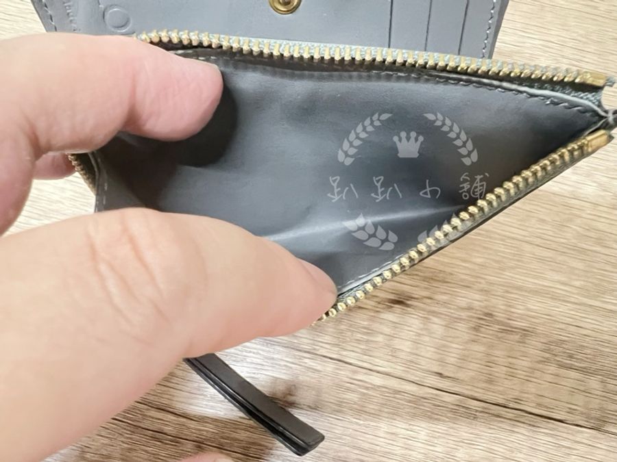 ～～趴趴小舖～～極新正品LOEWE Puzzle 系列的小牛皮拉鍊對折短夾（2602247582）-19
