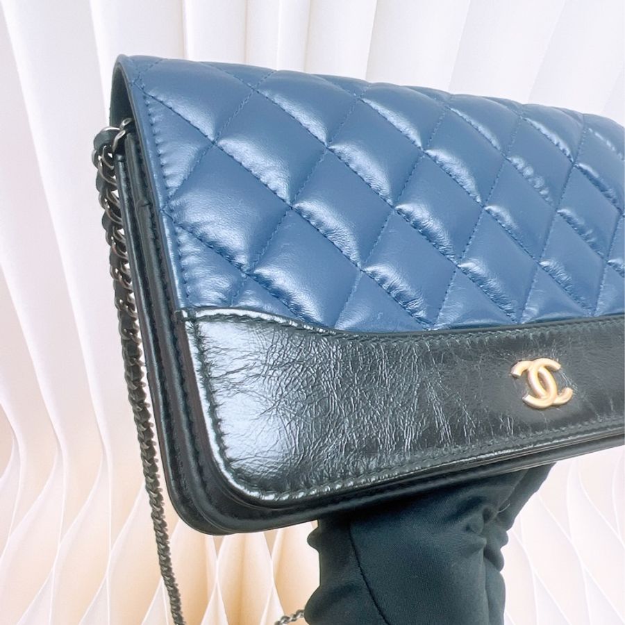 Chanel gabrielle woc 深藍色流浪翻蓋包-3