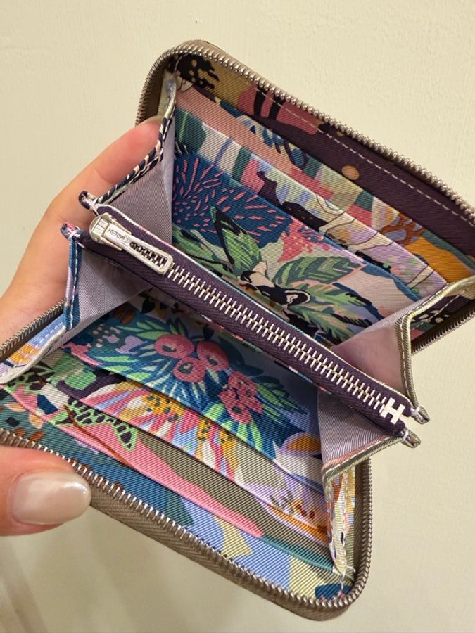 Hermès 愛馬仕 silk’in 絲巾短夾 大象灰-5