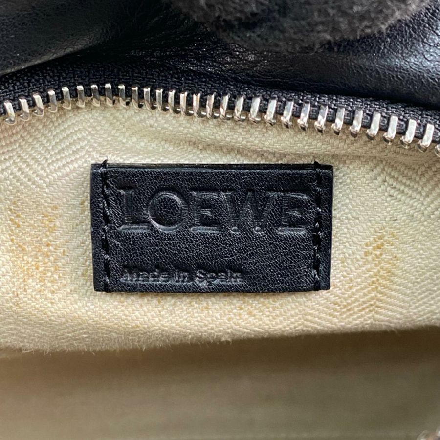△ LOEWE 羅意威 Black Calfskin Puzzle 2 way bag 黑色小牛皮兩用袋-267012302-12