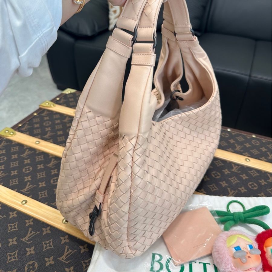 BV葆蝶家 中號 和尚包 粉色編織包  塵袋-2