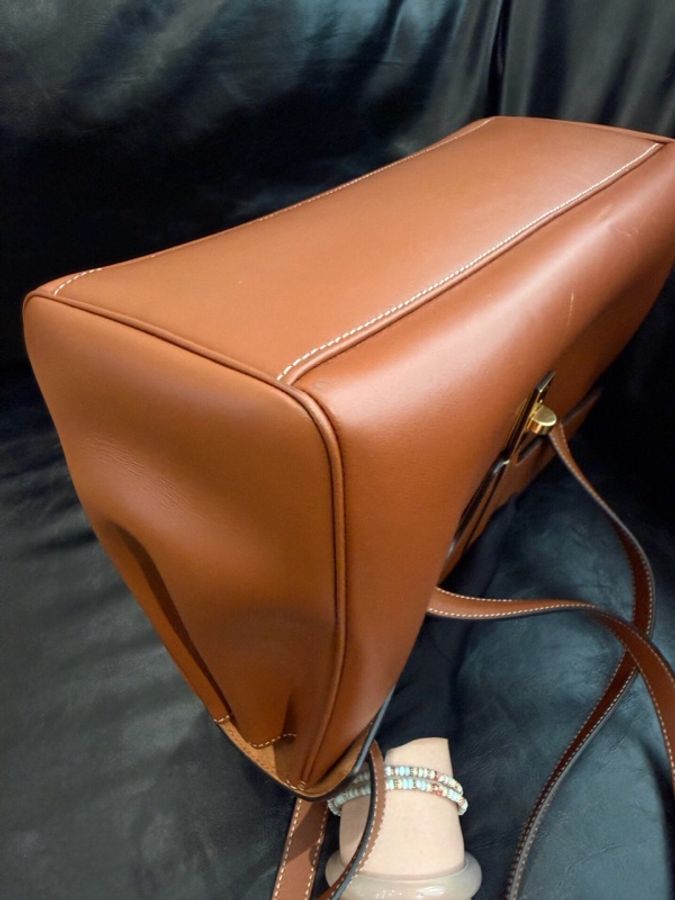 賽琳Celine Soft16中號棕色 焦糖色尺寸32×24×15-6