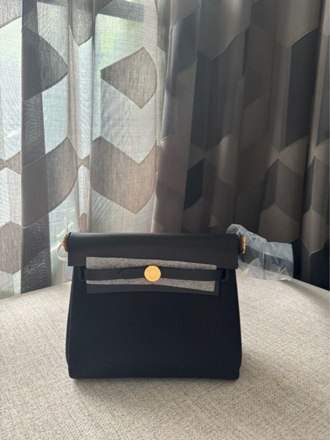 🧡 Hermès Mini Herbag|黑色 × 金扣|2026年5月購入-0