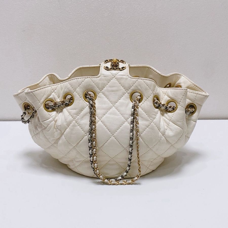 ✨ CHANEL 福袋系列 奶油白羊皮抽繩水桶包 ✨-6
