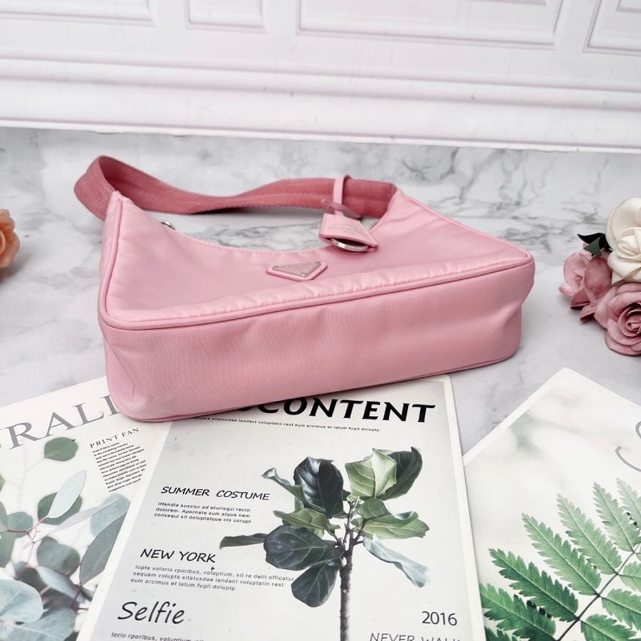 💗 PRADA Re-Edition Hobo 粉色尼龍腋下包 💗-11