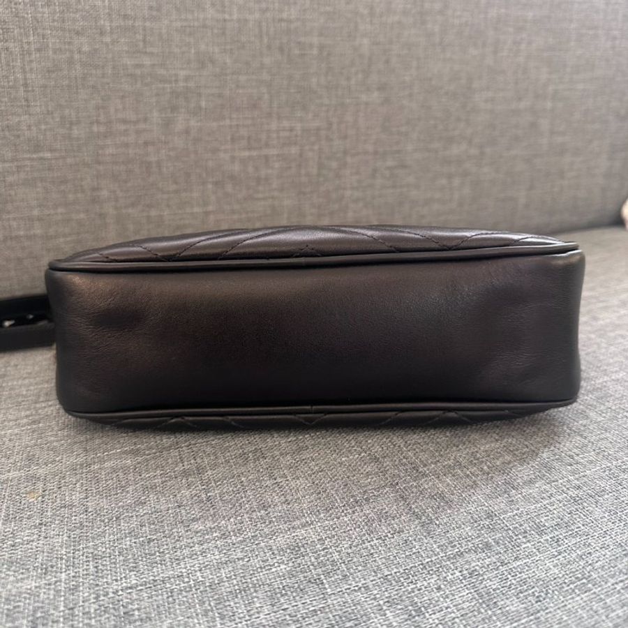 GUCCI 黑色山型紋相機包-5