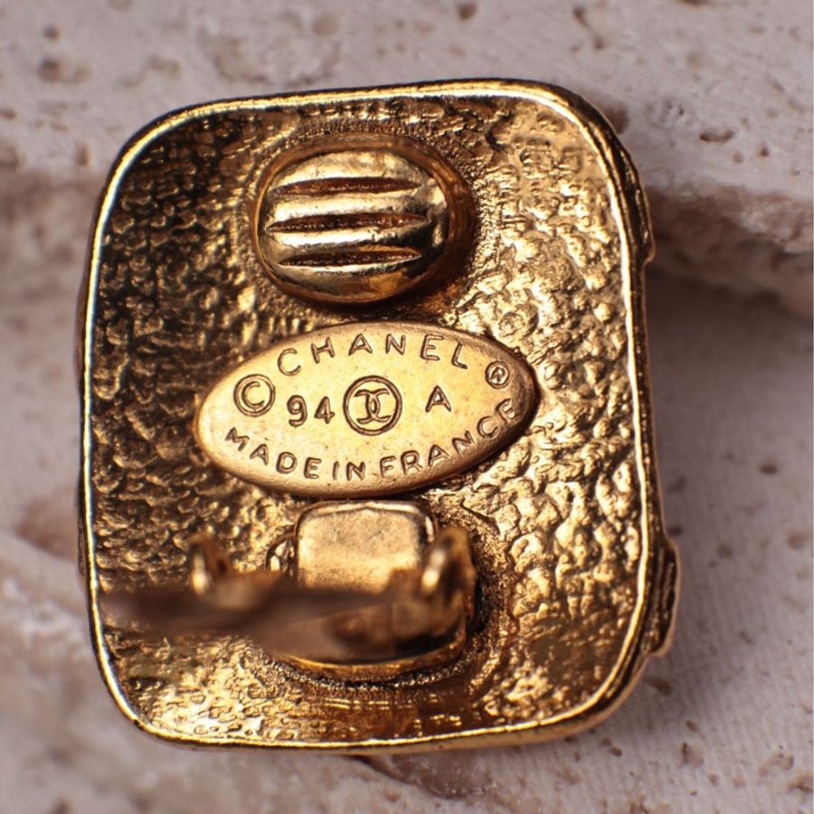 Chanel 94年素金方糖双C螺纹耳夹-12
