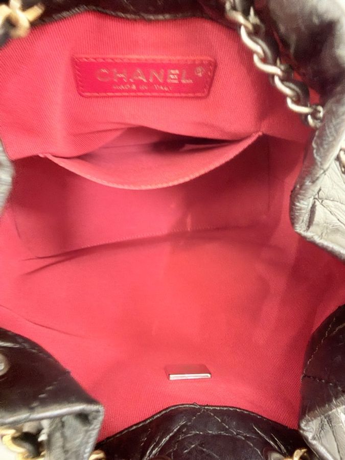 Chanel 黑復刻牛皮霧銀釦皮穿鍊流浪後背包-23