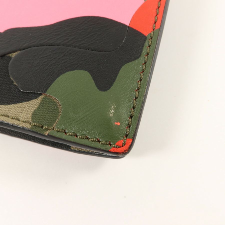Valentino 帆布/牛皮皮革Camouflage Rockstud Wristlet Clutch手拿包-17