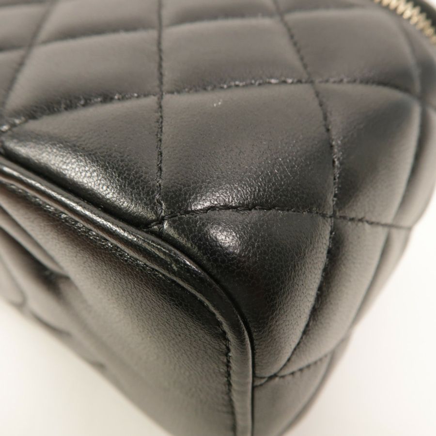 CHANEL 羊皮皮革Vanity Case鏈帶肩背袋-12