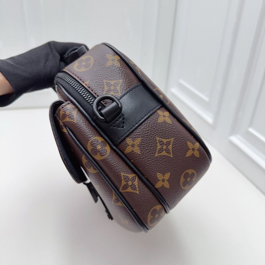 Louis Vuitton 老花黑色郵差包 晶片款-4