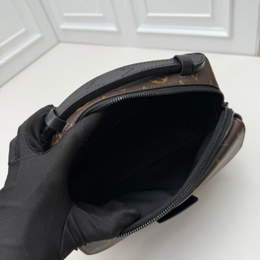 Louis Vuitton 老花黑色郵差包 晶片款-7