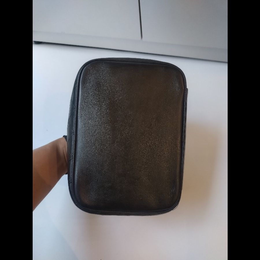 Chanel 古董黑皮革手提小化妝包-10