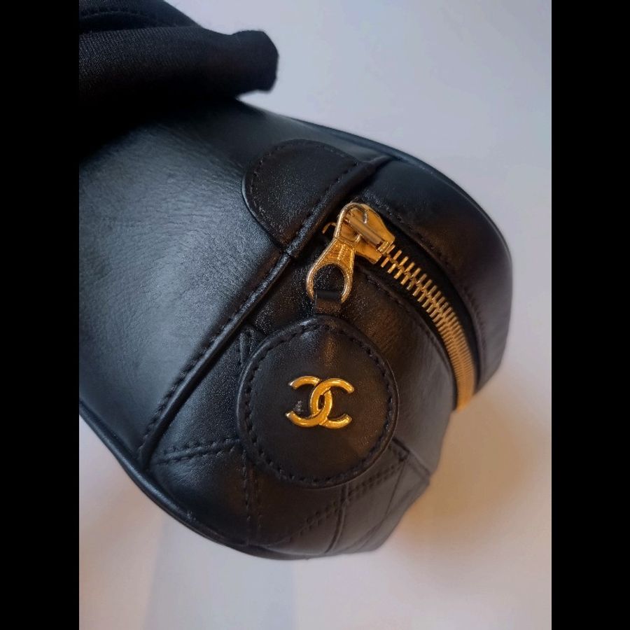 Chanel 古董黑皮革手提小化妝包-13