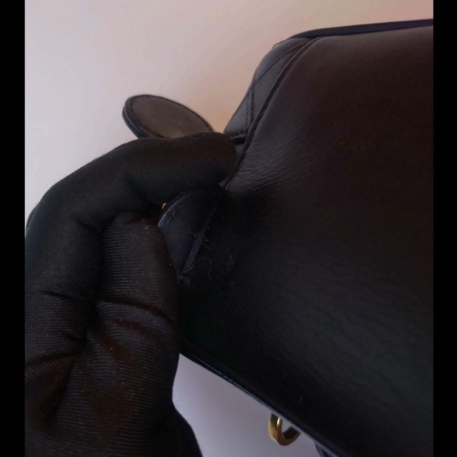 Chanel 古董黑皮革手提小化妝包-14