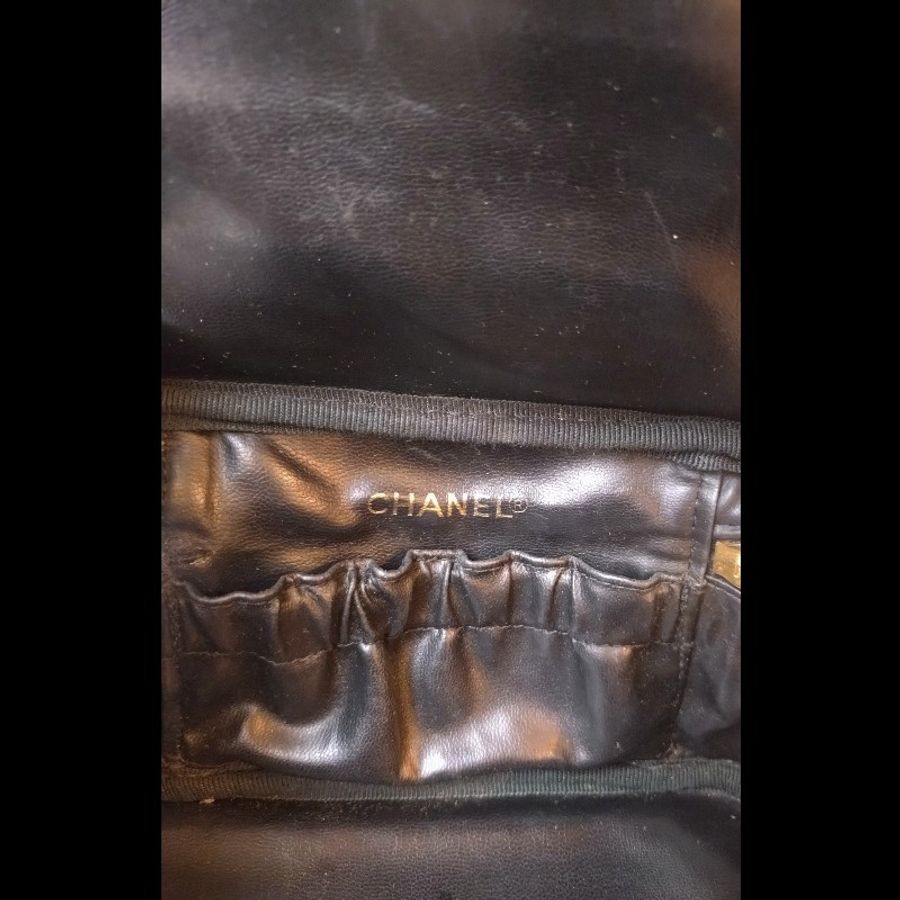 Chanel 古董黑皮革手提小化妝包-18