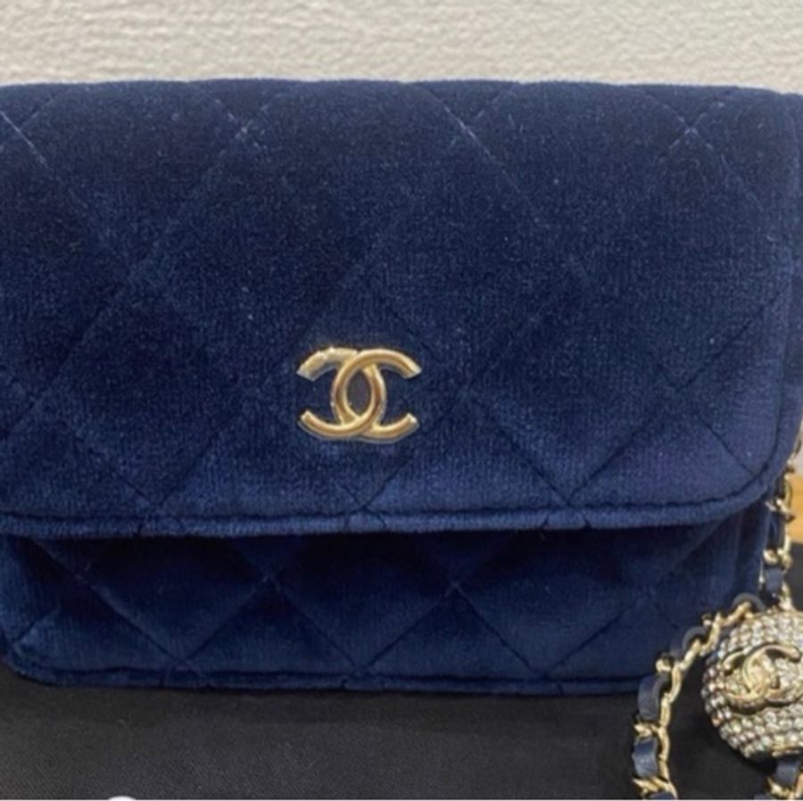 (閒置近新)CHANEL Mini Velvet Wallet On Chain – Navy Blue-7