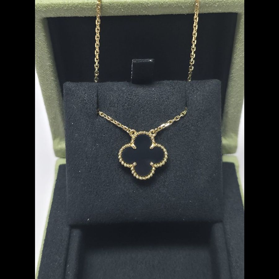 Van Cleef & Arpels - Vintage Alhambra Pendant-1