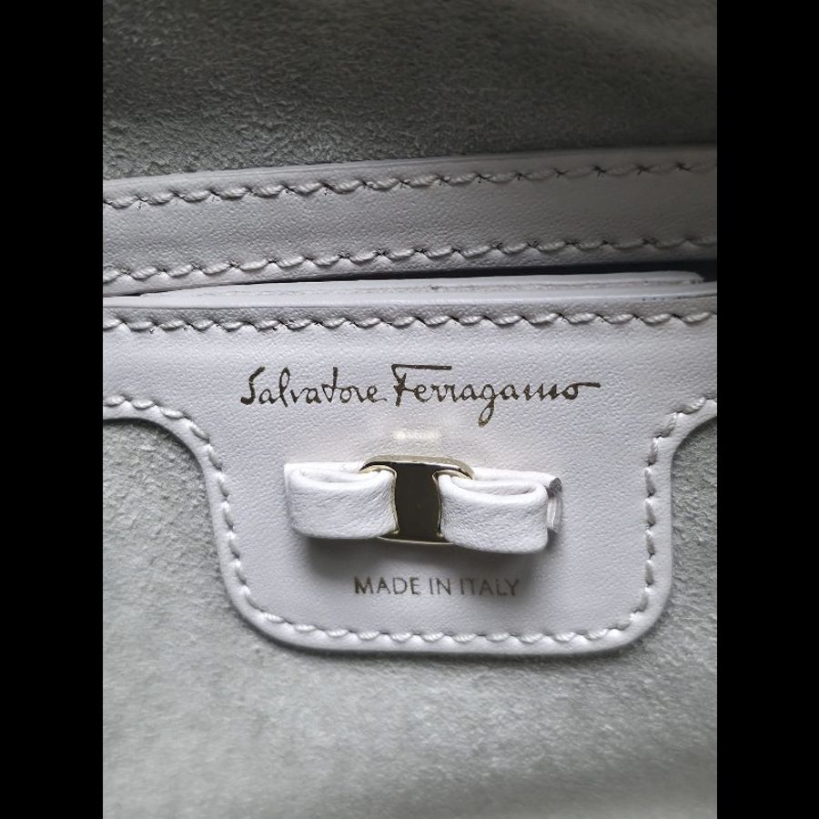 Ferragamo - Vara Bow Camera Bag-18