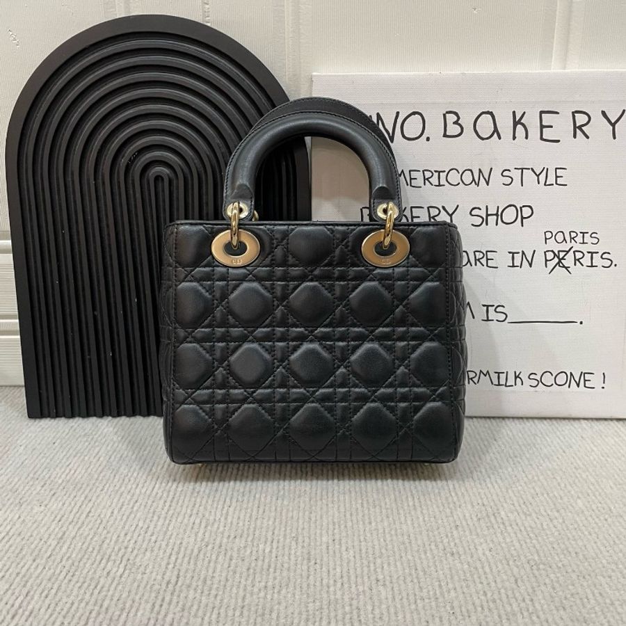 Dior/迪奧 Lady dior黑金四格戴妃 徽章肩帶-2