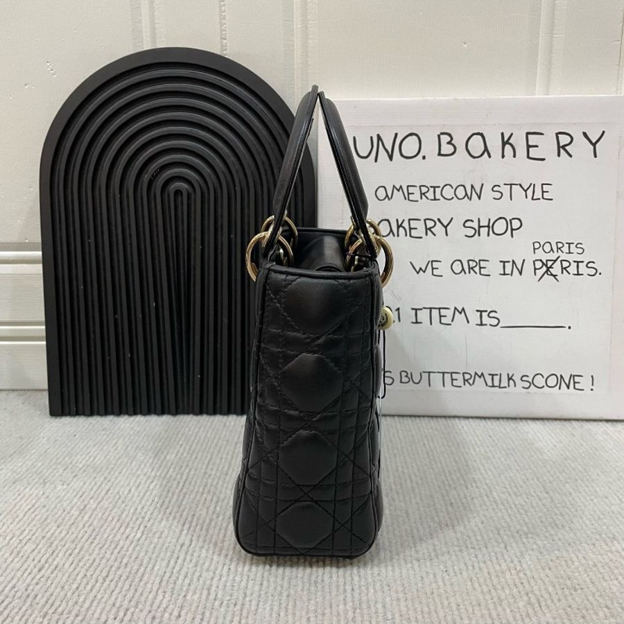 Dior/迪奧 Lady dior黑金四格戴妃 徽章肩帶-4