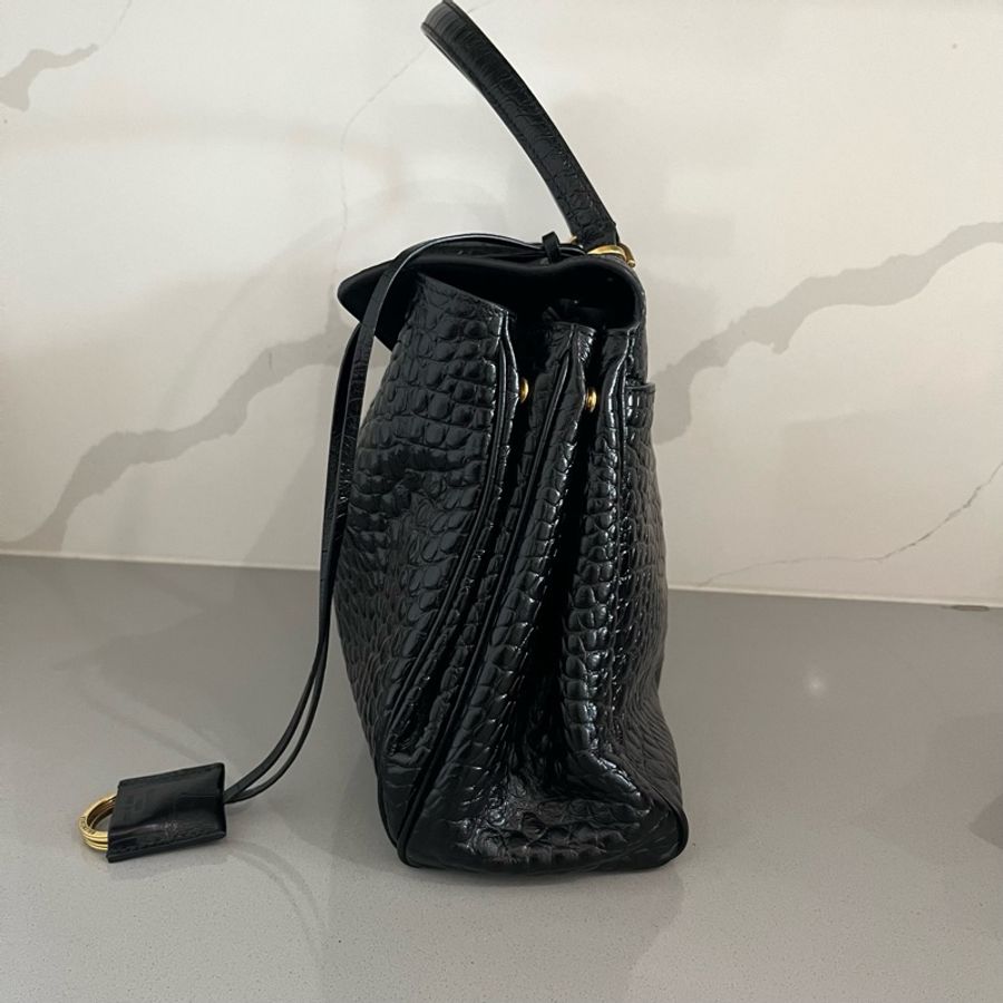 Balenciaga巴黎世家 Rodeo 做舊復古可拆卸肩帶 轉鎖開合 鰐魚紋牛皮革 單肩包斜挎包手提包 黑色 金扣 底长:33cm-2