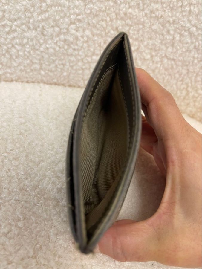 香奈兒 CHANEL 菱格紋銀扣小羊皮卡包(女款)
22開設計
尺寸:長 11.2 cm × 寬 0.5 cm × 高 7.5 cm-4