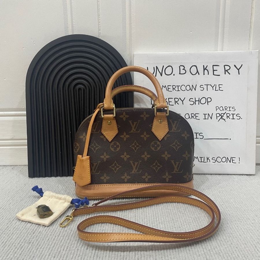 Louis Vuitton Alma BB 經典老花貝殼包-0