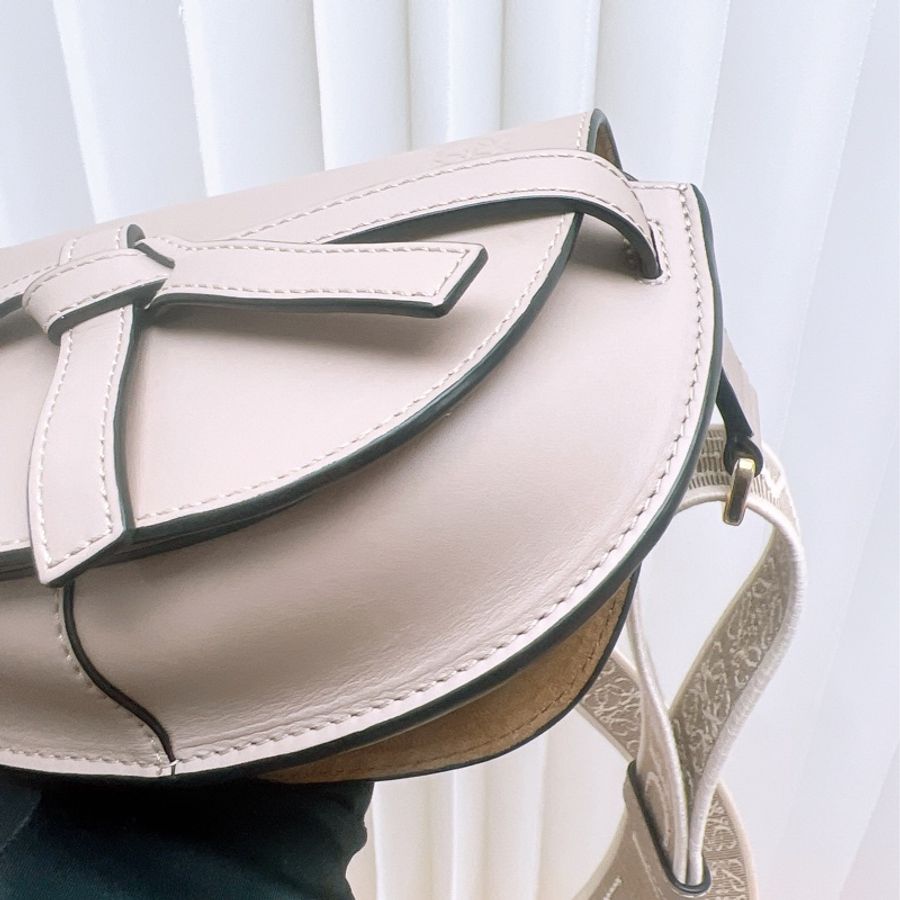Loewe gate dual 沙色迷你馬鞍包-3