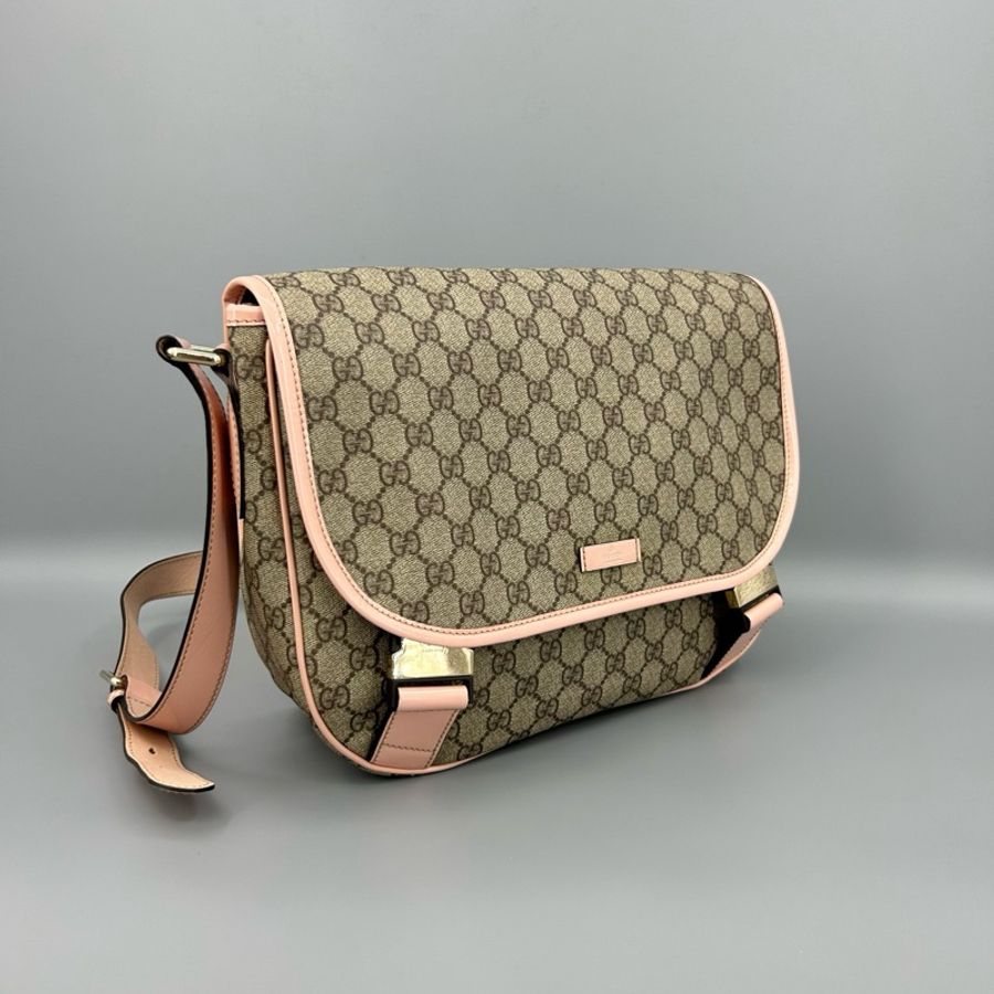 GUCCI 古馳 老花拼粉郵差雙扣單肩斜挎包 33*25-3