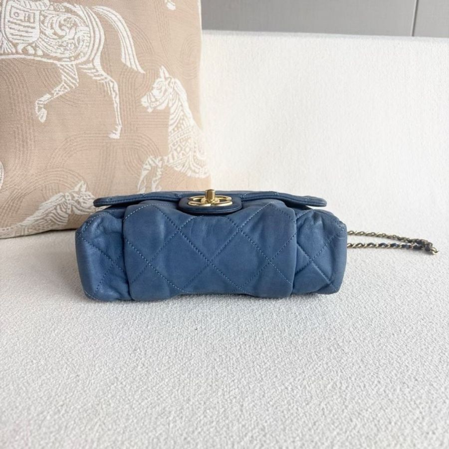 Chanel 雲朵鏈條包 藍色金扣 牛皮 22*14*7 9新 配件塵袋-2