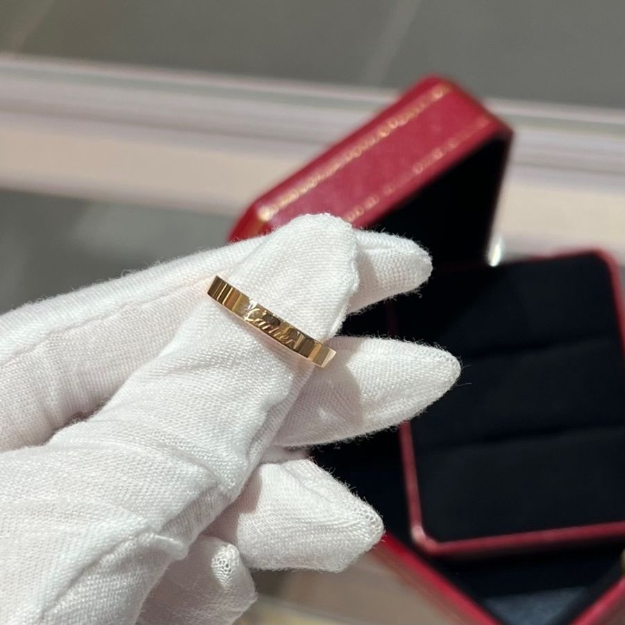 卡地亚Cartier玫瑰金签名款无钻戒指-1